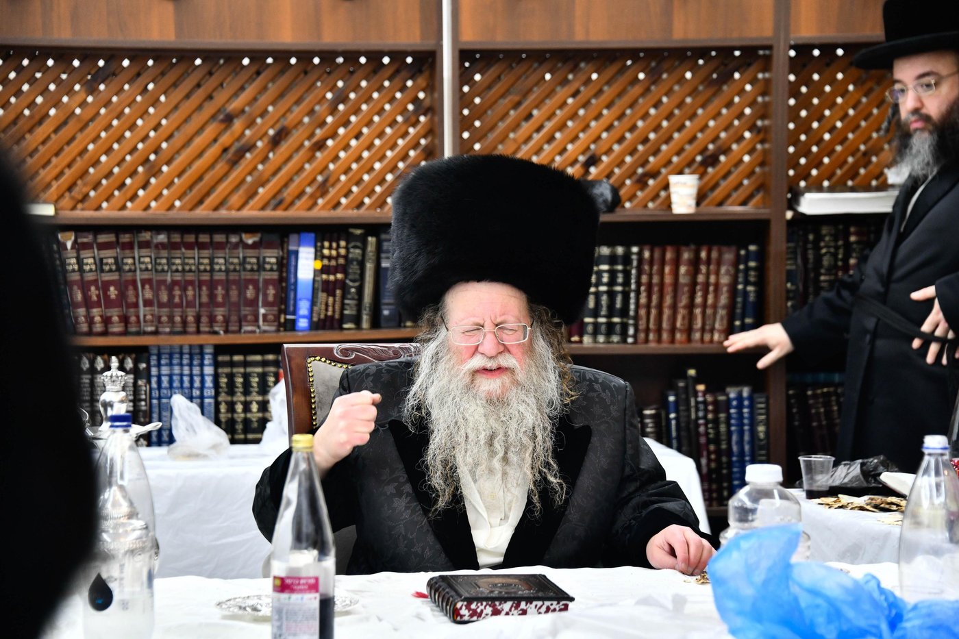 האדמו"ר מקוזמיר בנעילת החג