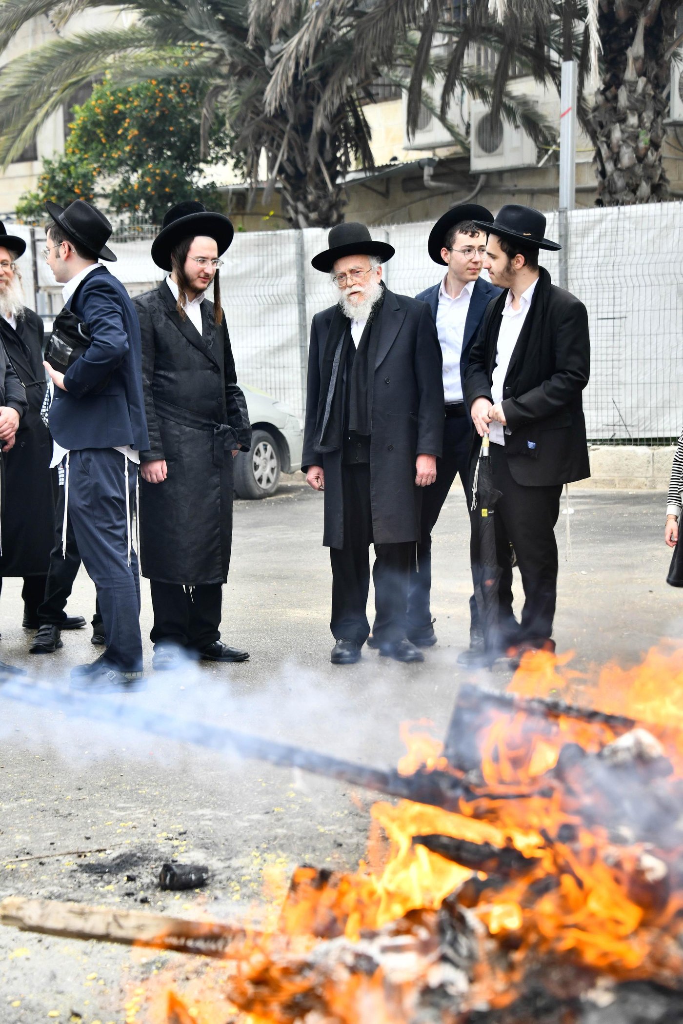 הגאון רבי בנימין אלישיב בשריפת חמץ