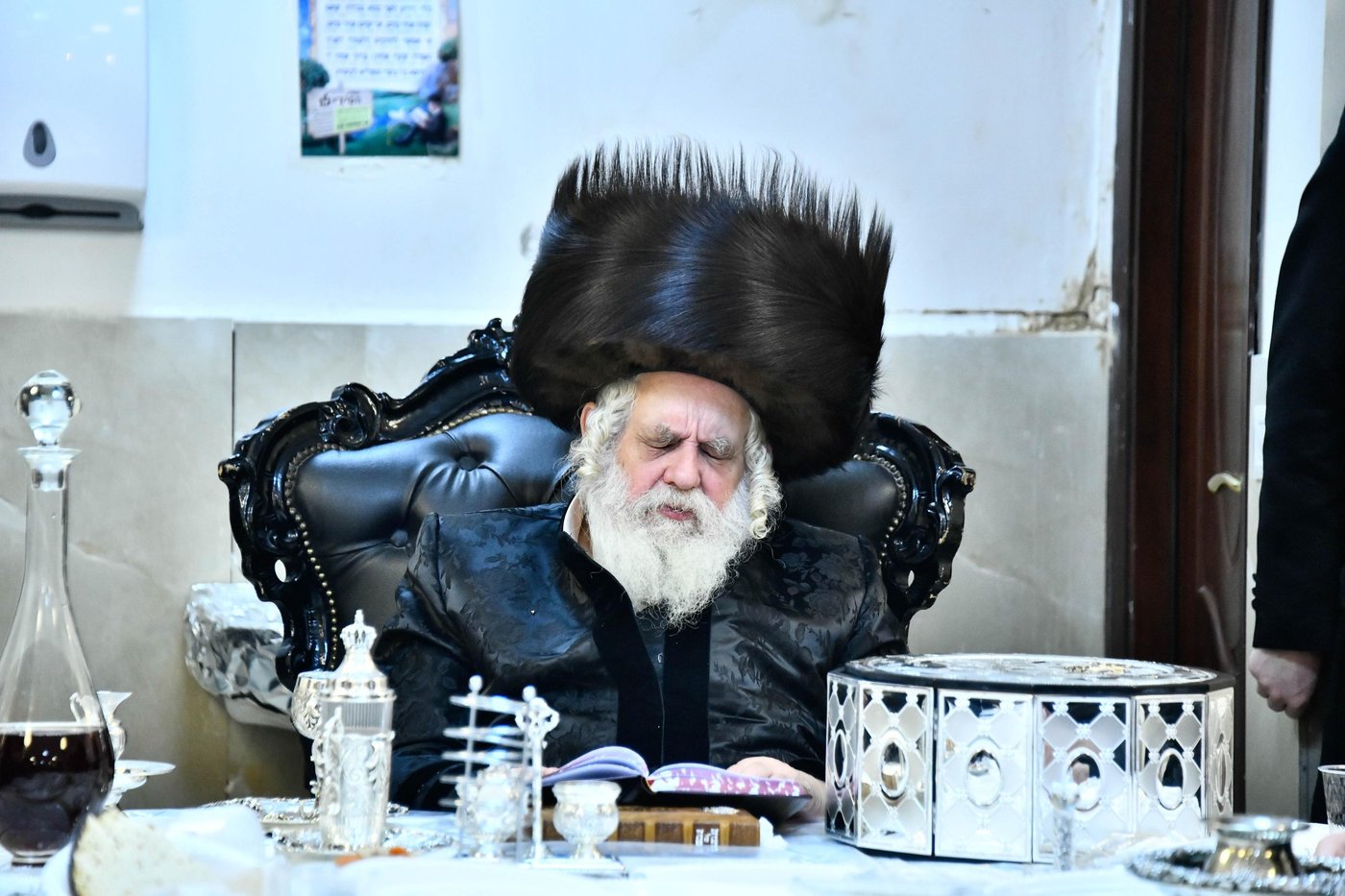 האדמו"ר מקאסוב ויזניץ בטיש חוה"מ פסח