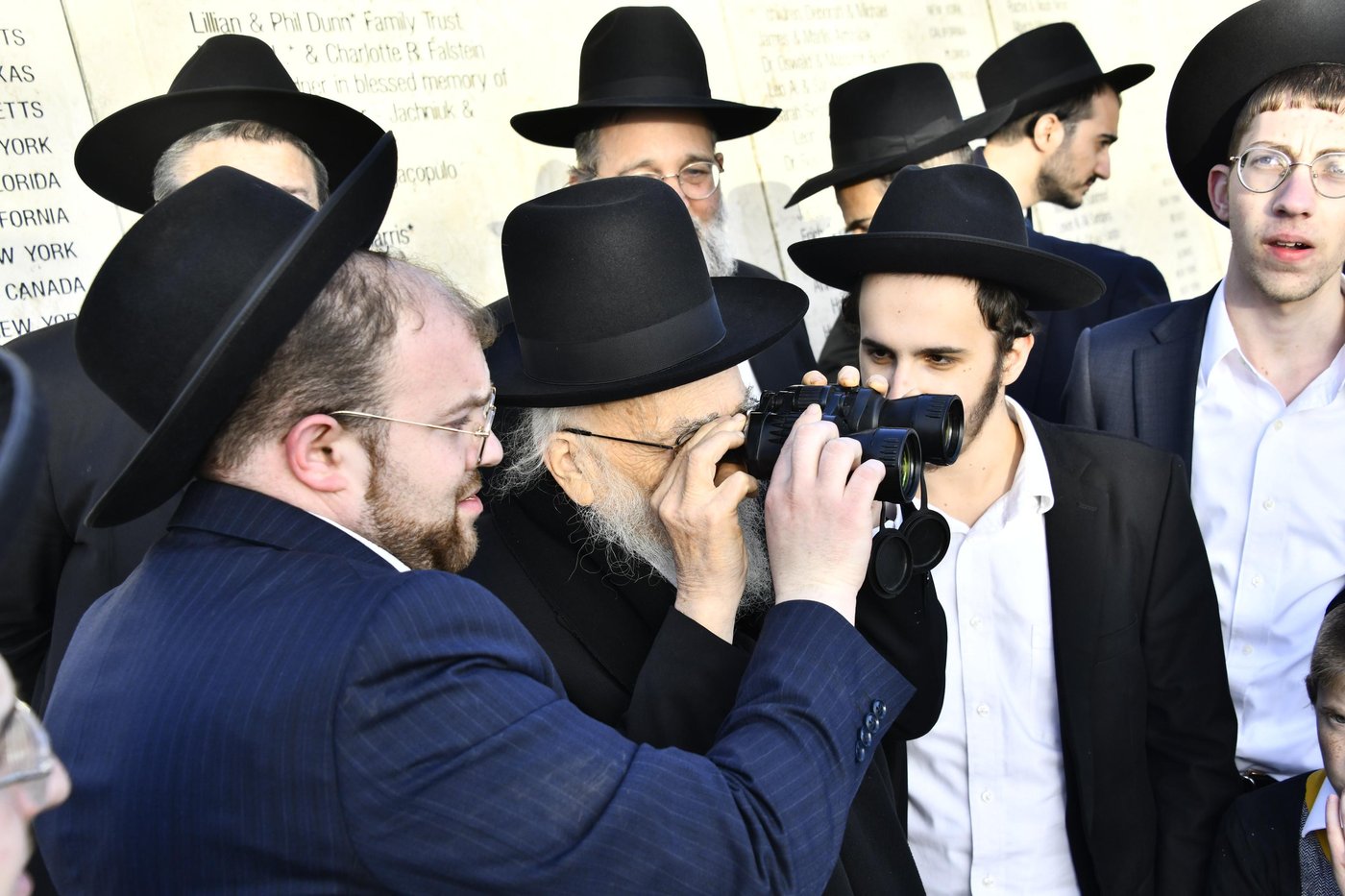 הגאון רבי בנימין אלישיב בתפילה בהר הצופים