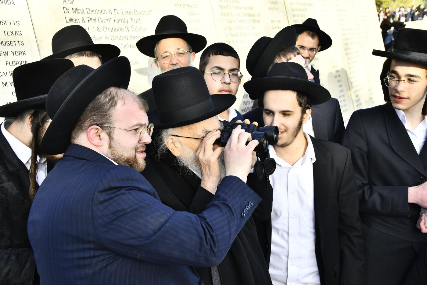 הגאון רבי בנימין אלישיב בתפילה בהר הצופים