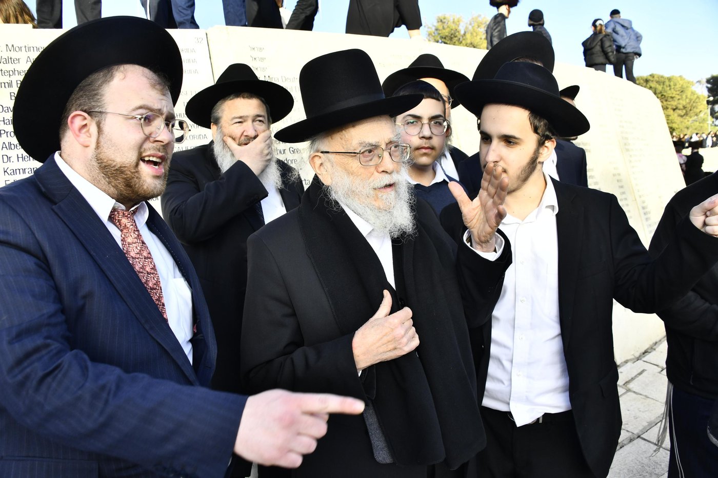 הגאון רבי בנימין אלישיב בתפילה בהר הצופים