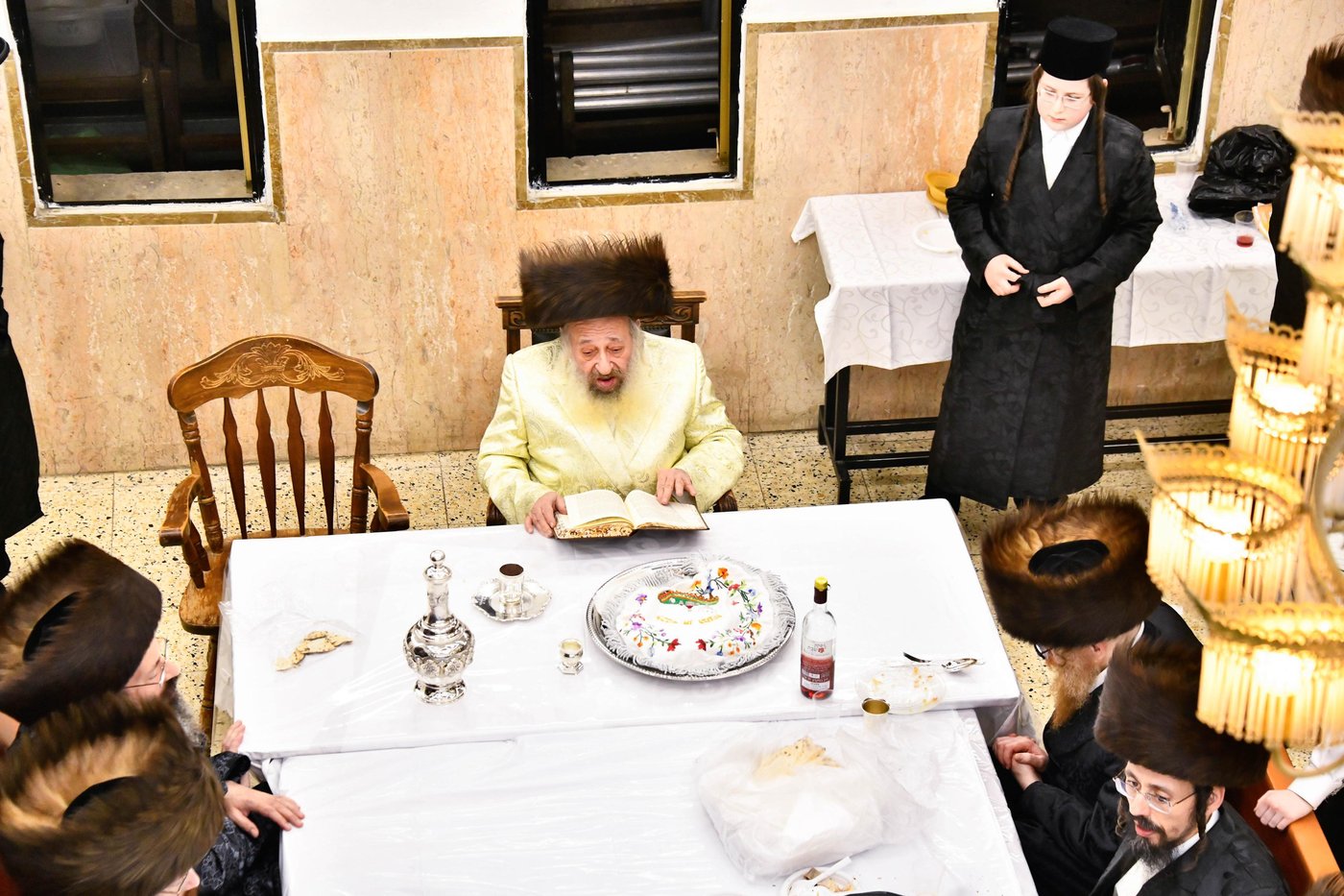 האדמו"ר מדעעש בטיש נעילת החג