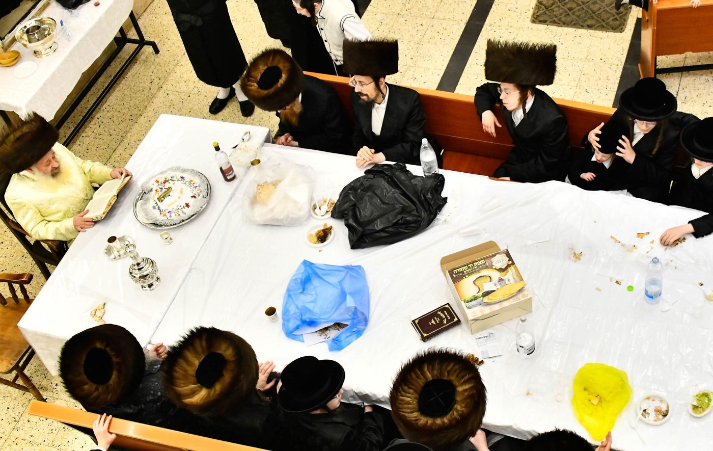 האדמו"ר מדעעש בטיש נעילת החג