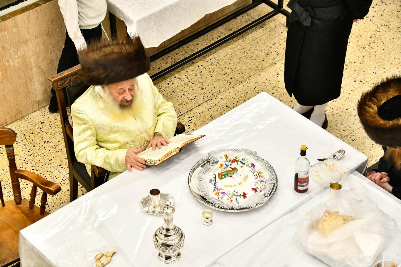 האדמו"ר מדעעש בטיש נעילת החג