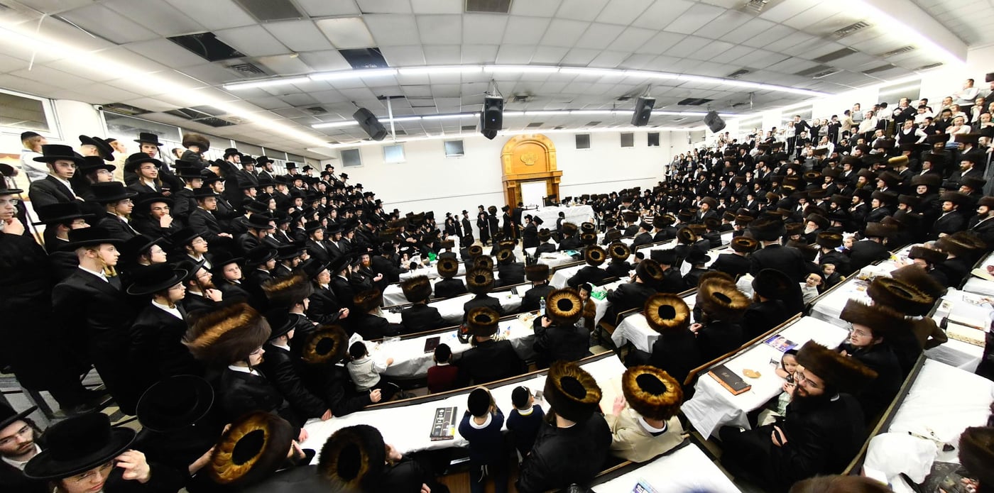 האדמו"ר מרחמסטריווקא בטיש חוה"מ פסח