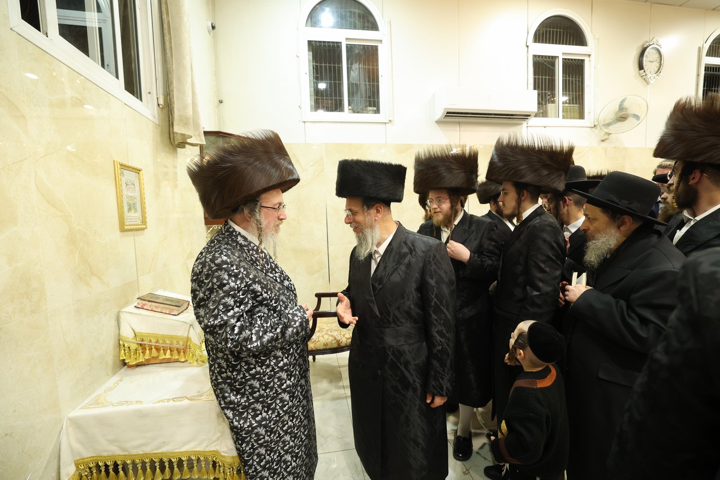 האדמו"ר מביאלה ב"ב בטיש חוה"מ פסח