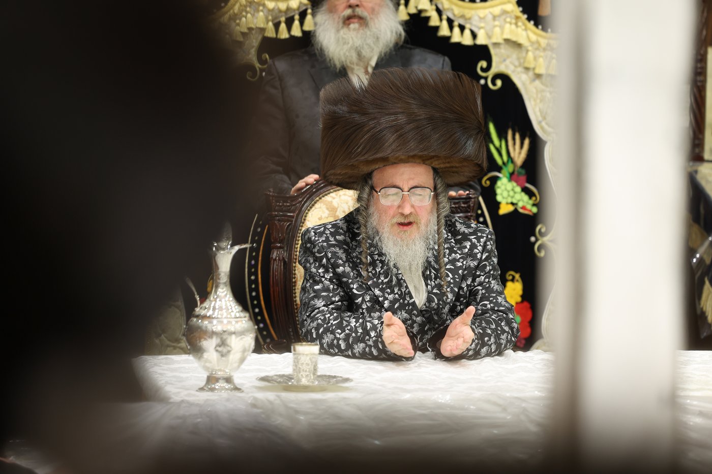 האדמו"ר מביאלה ב"ב בטיש חוה"מ פסח