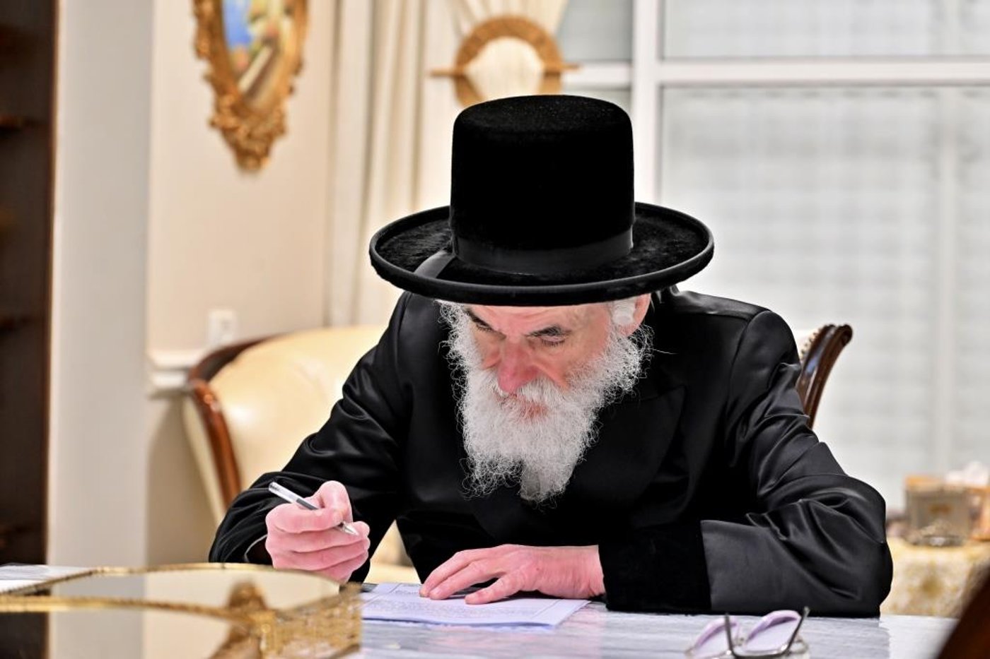 חג הפסח בחצה"ק ויזניץ