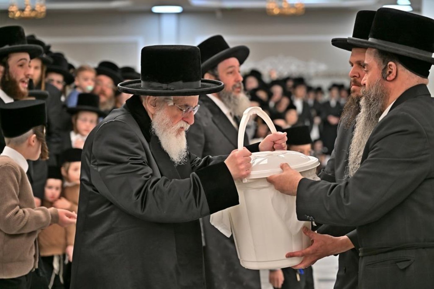 חג הפסח בחצה"ק ויזניץ