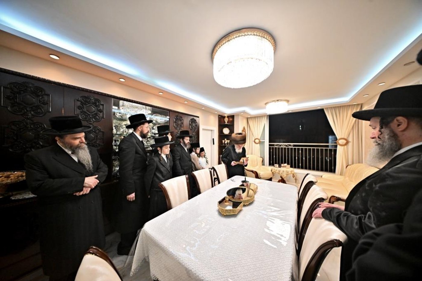 חג הפסח בחצה"ק ויזניץ