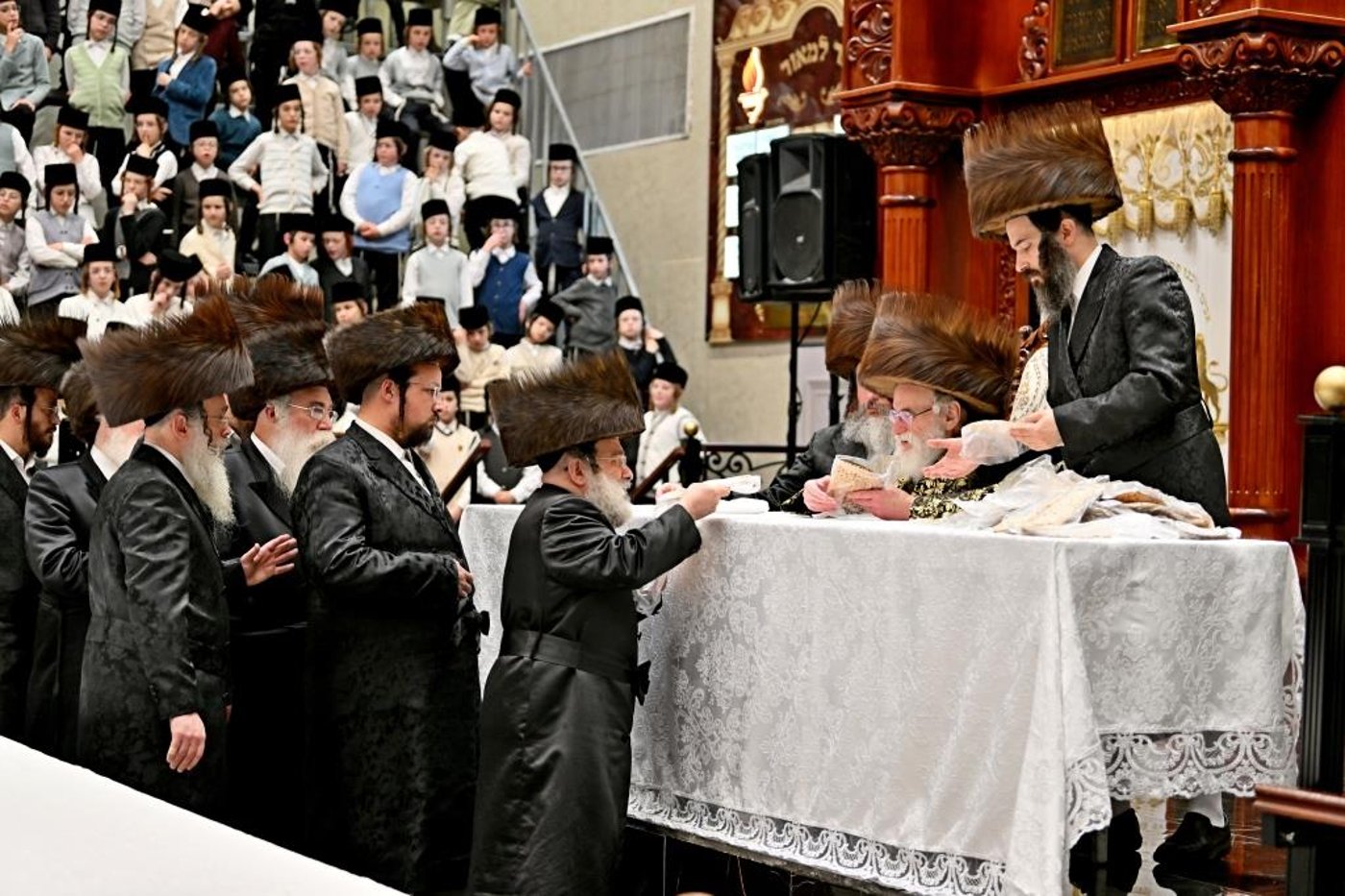 חג הפסח בחצה"ק ויזניץ