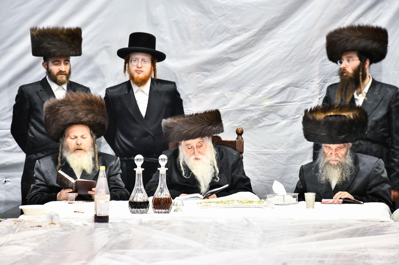 האדמו"ר ממכנובקא בעלזא בטיש נעילת החג