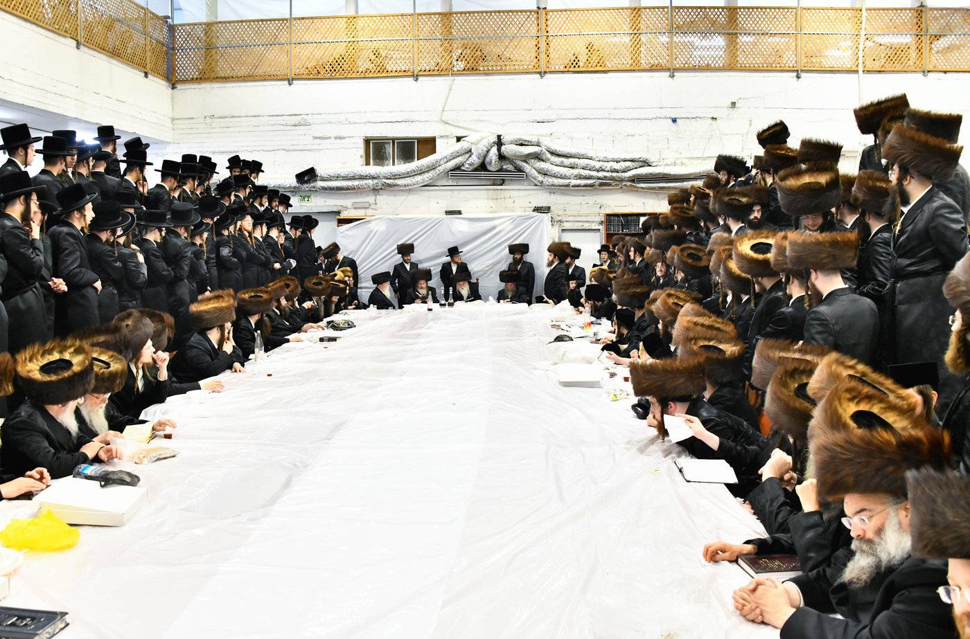 האדמו"ר ממכנובקא בעלזא בטיש נעילת החג