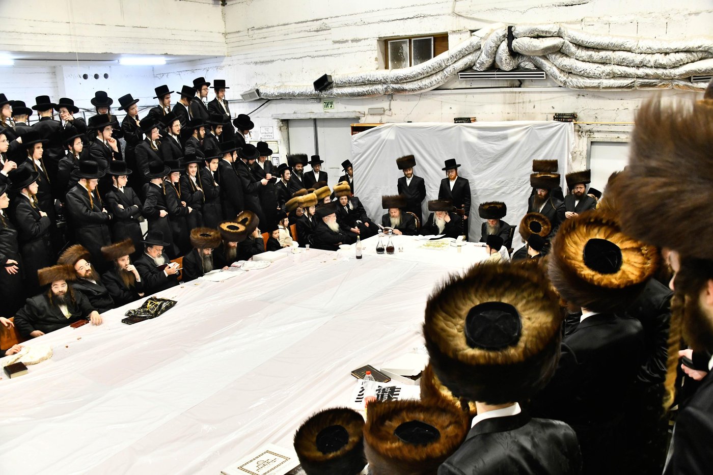 האדמו"ר ממכנובקא בעלזא בטיש נעילת החג