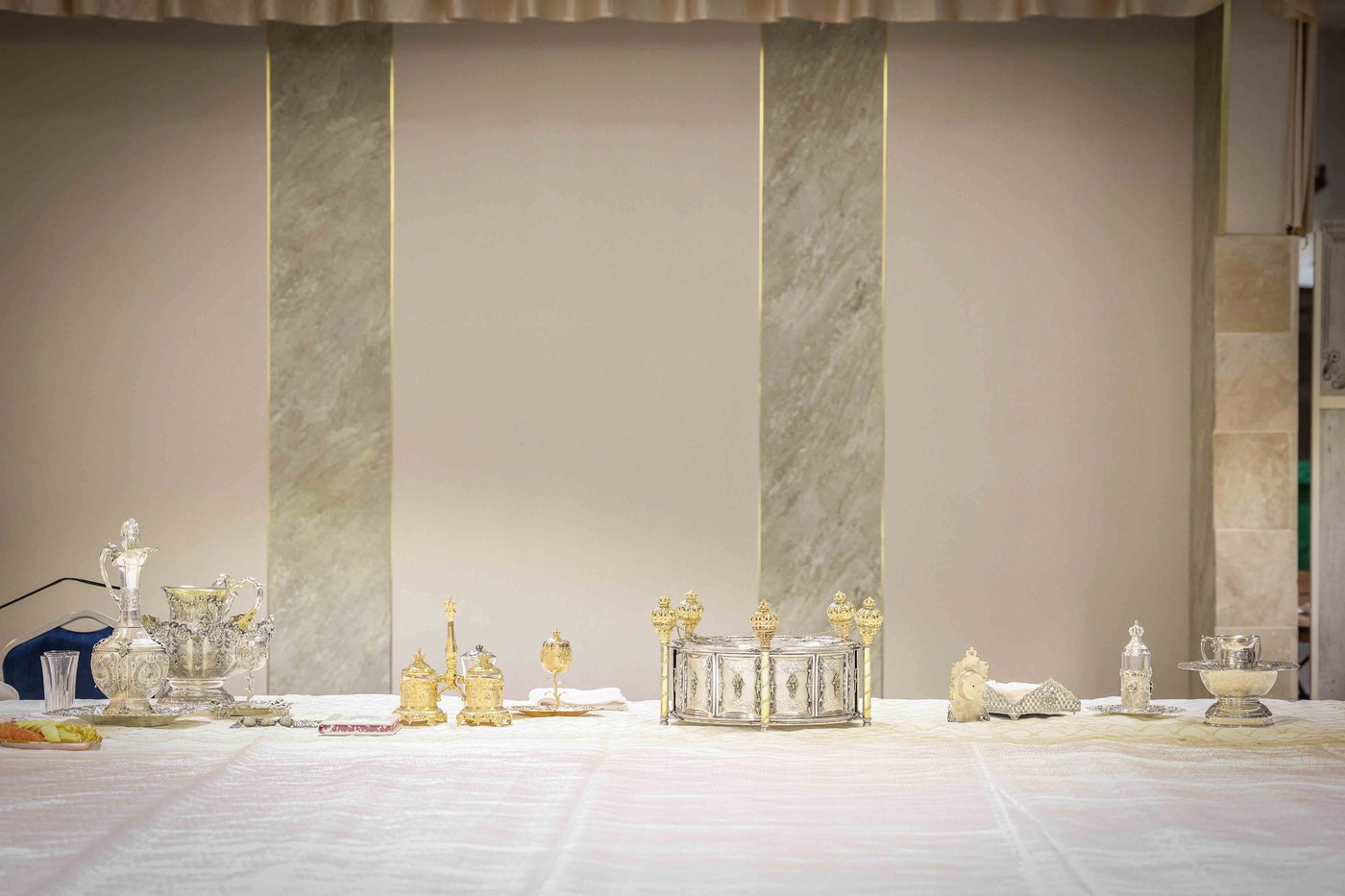 שולחן האדמו"ר מויז'ניץ בטיש חול המועד פסח