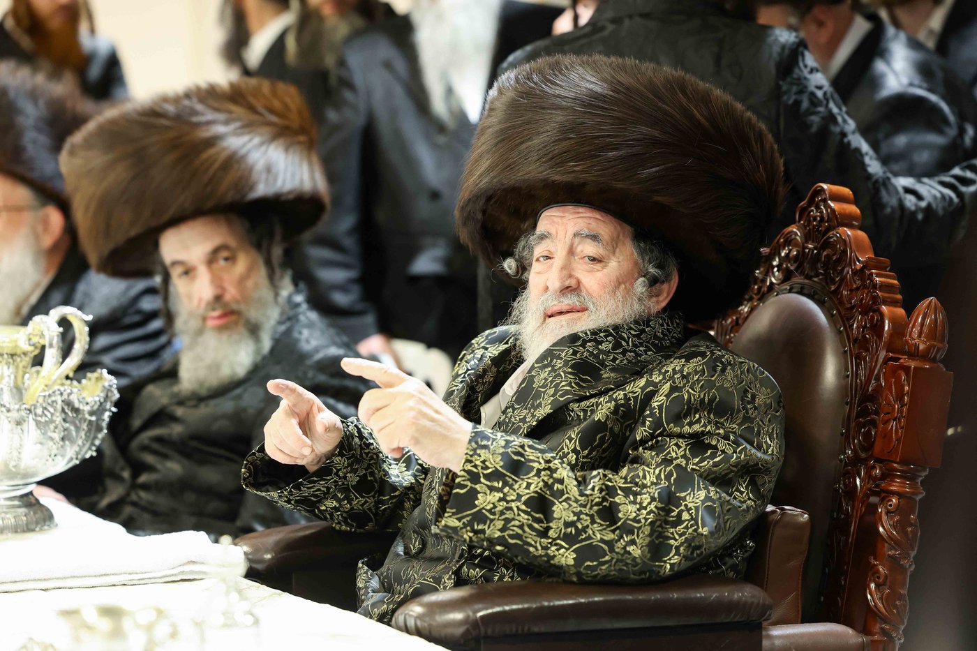 האדמו"ר מויז'ניץ בטיש חול המועד פסח