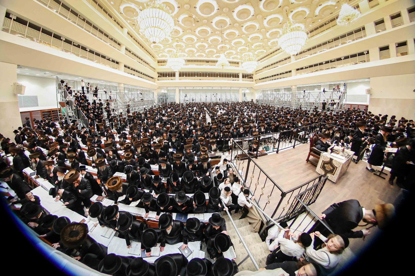 האדמו"ר מויז'ניץ בספירת העומר