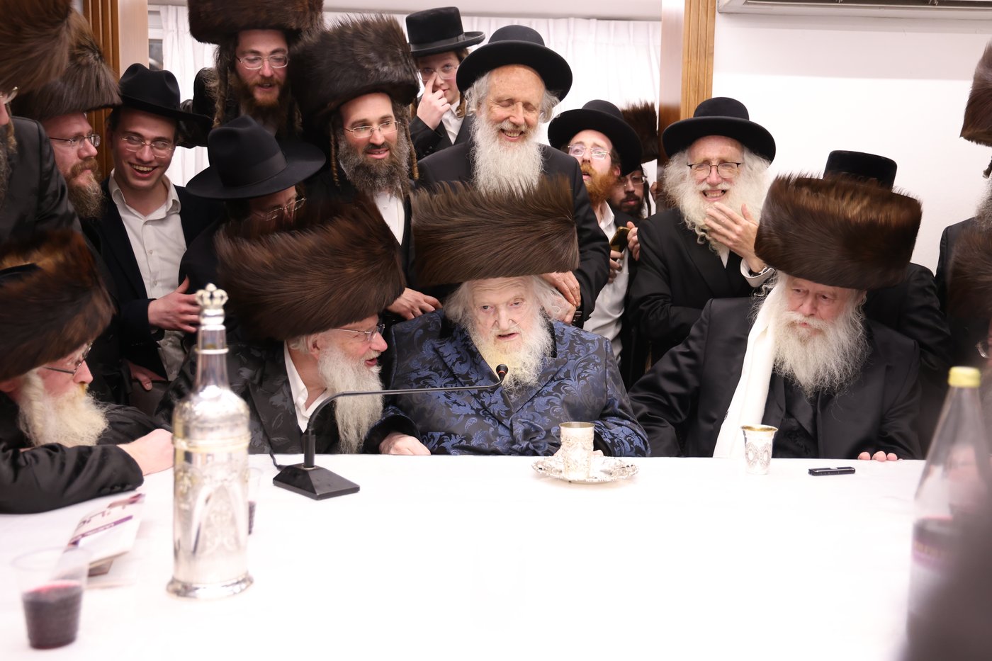 חג הפסח במעונו של הגר"מ שטרנבוך