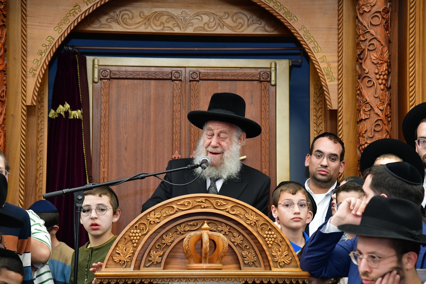 מסע הלויית הגר"א אלטמן זצ"ל