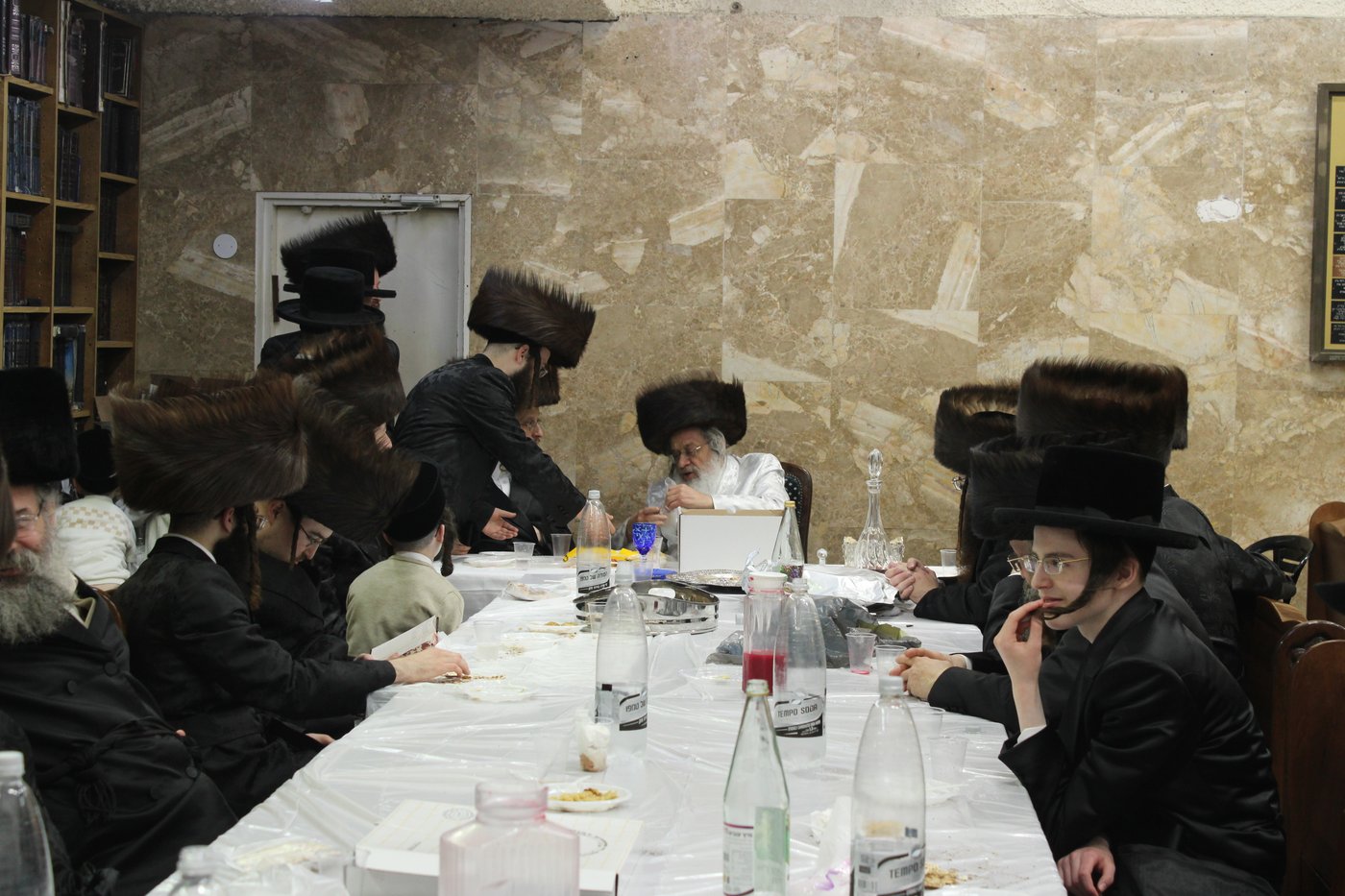 נעילת החג בחצה"ק קומרנא