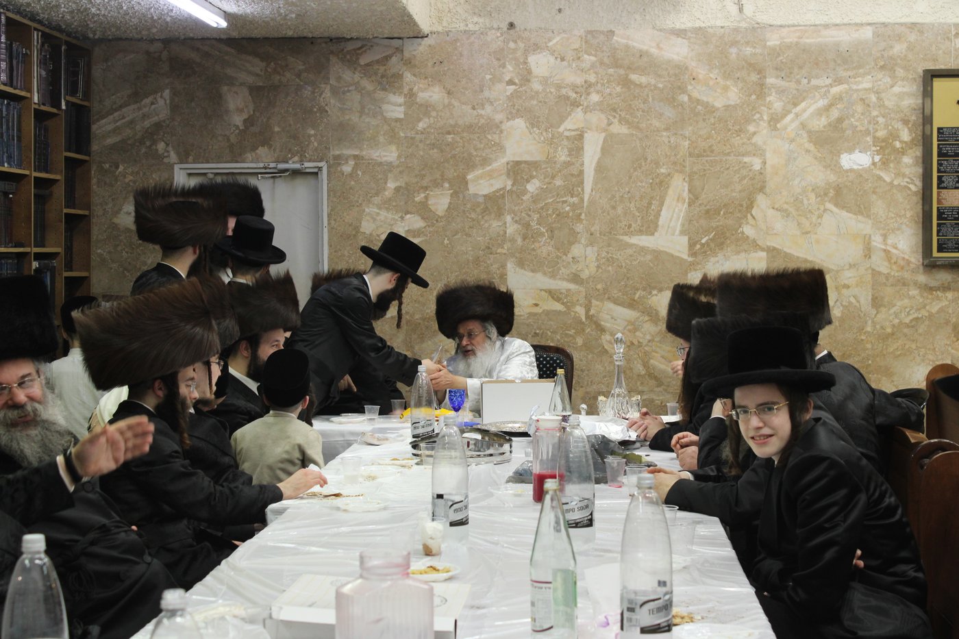 נעילת החג בחצה"ק קומרנא