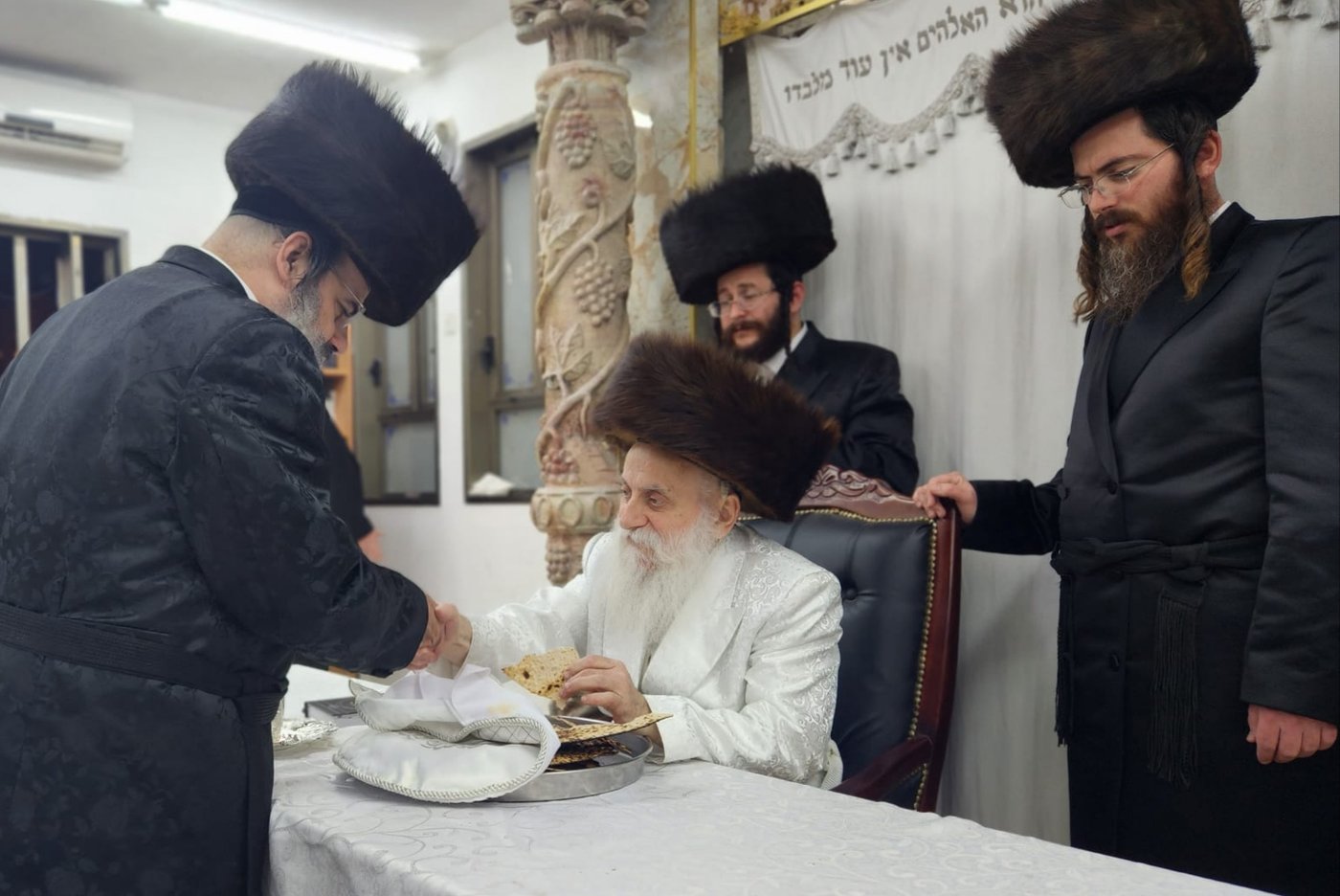 חג הפסח בחצה"ק בוטשאן