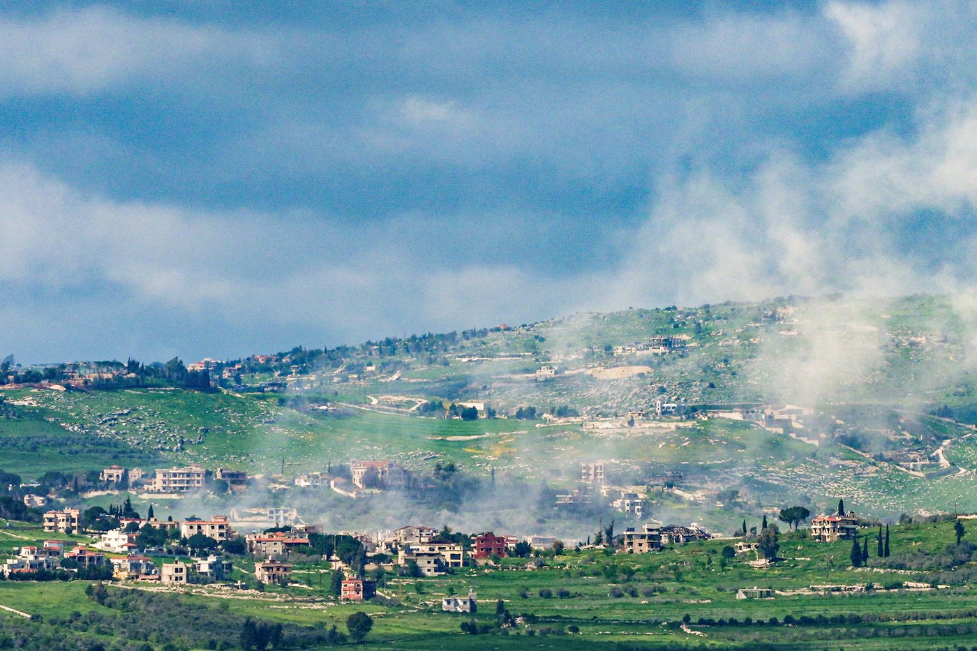 עשן עולה לאחר תקיפות בלבנון, אילוסטרציה