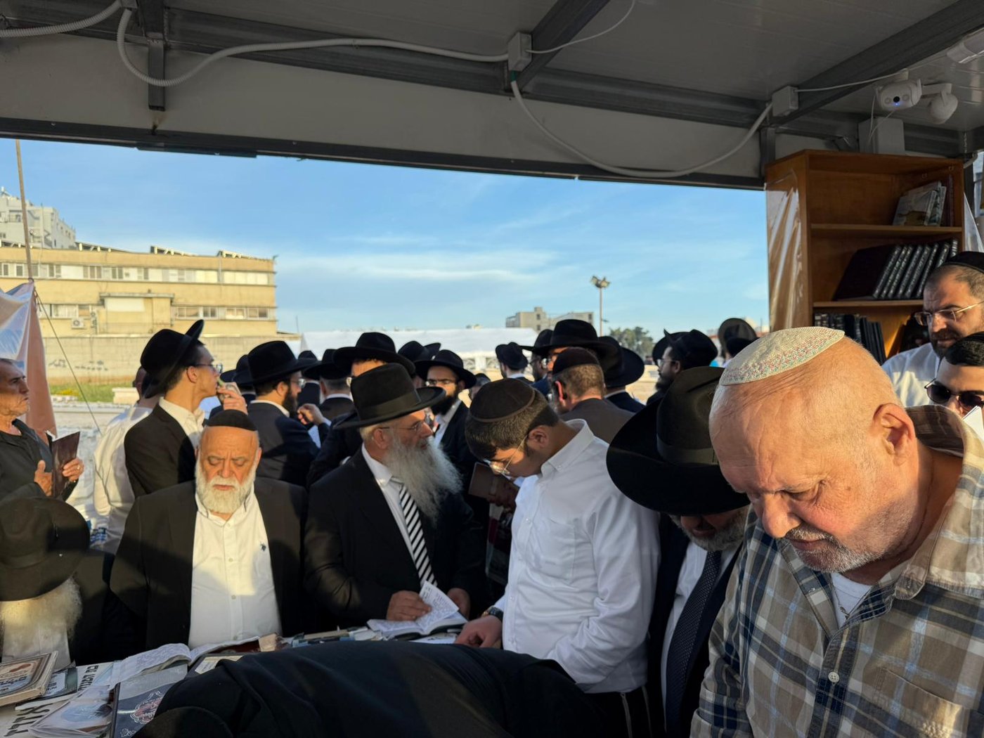 עליה לציון הגר"מ מאזוז זצ"ל