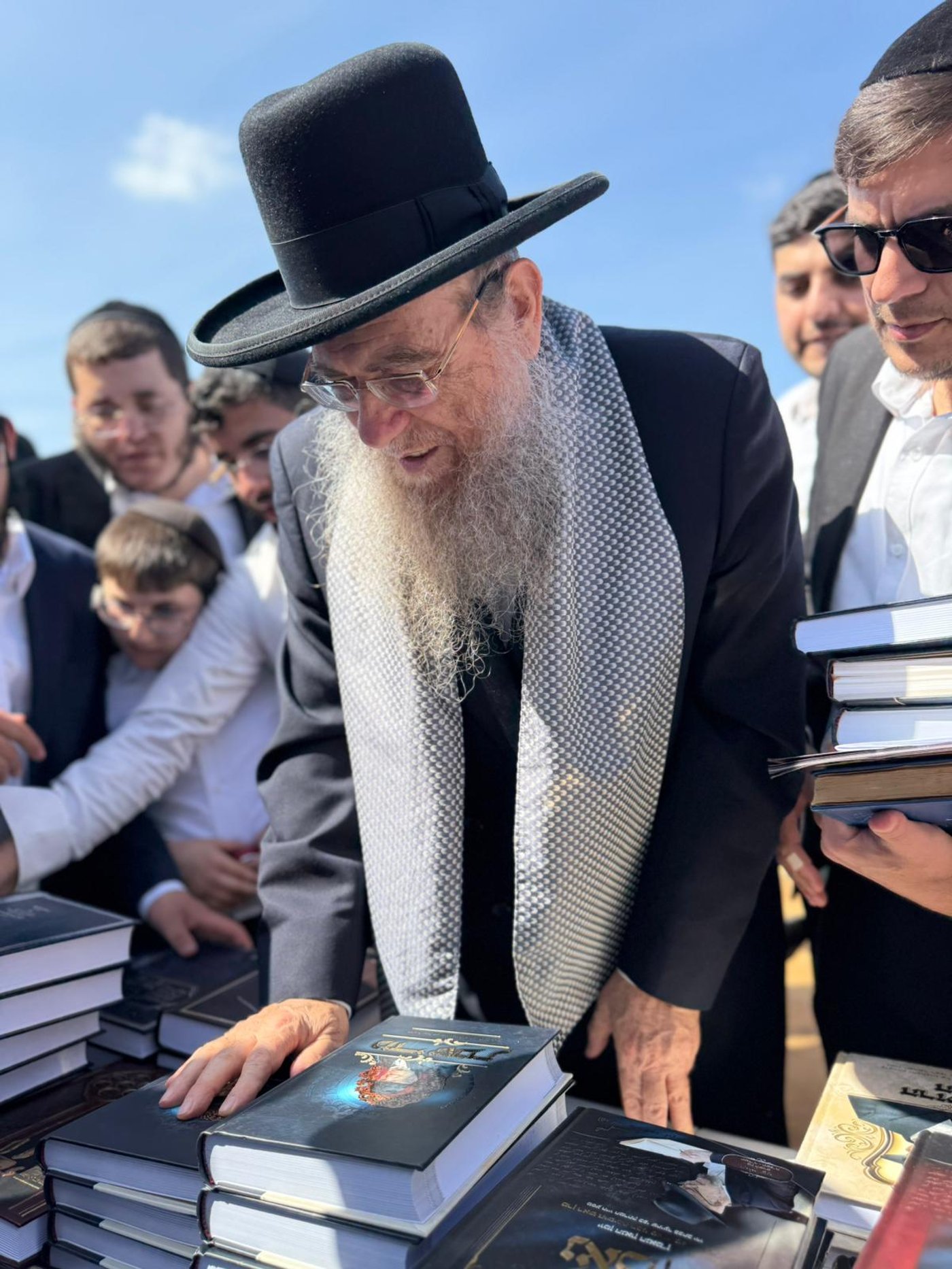 עליה לציון הגר"מ מאזוז זצ"ל