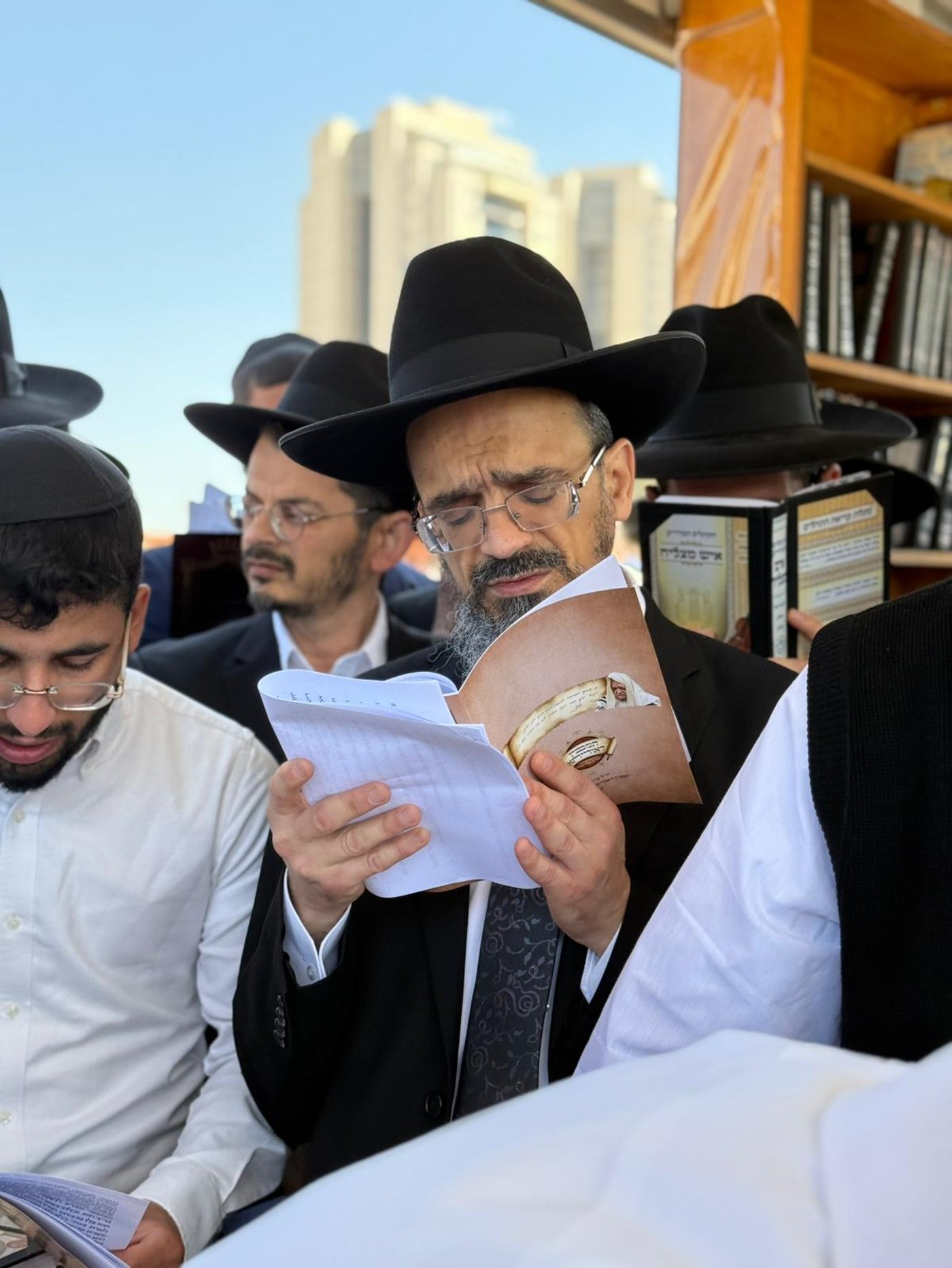 עליה לציון הגר"מ מאזוז זצ"ל