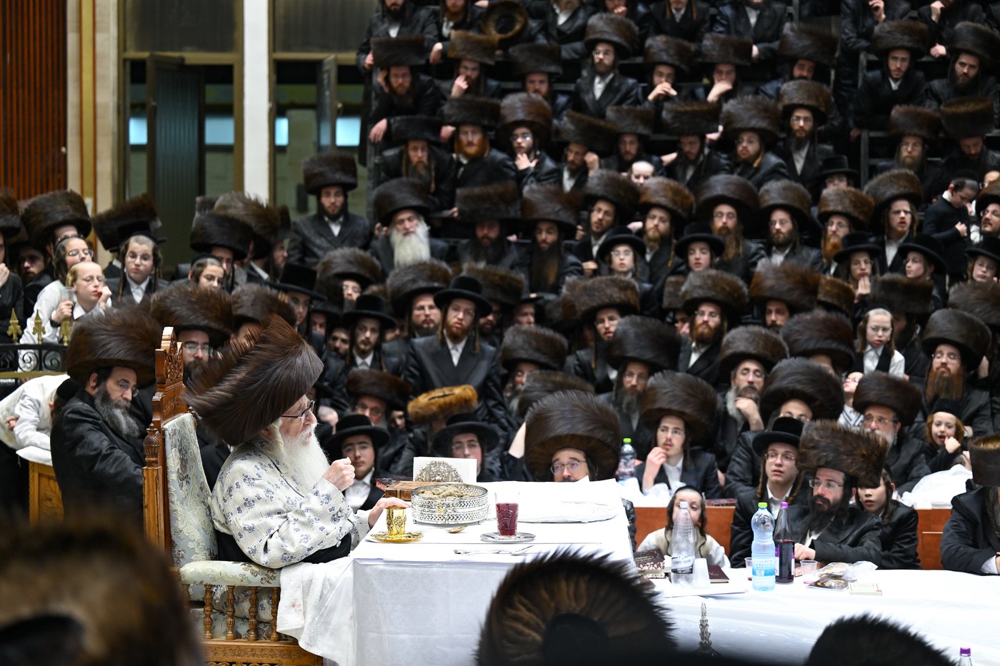 האדמו"ר מצאנז בטיש שביעי של פסח