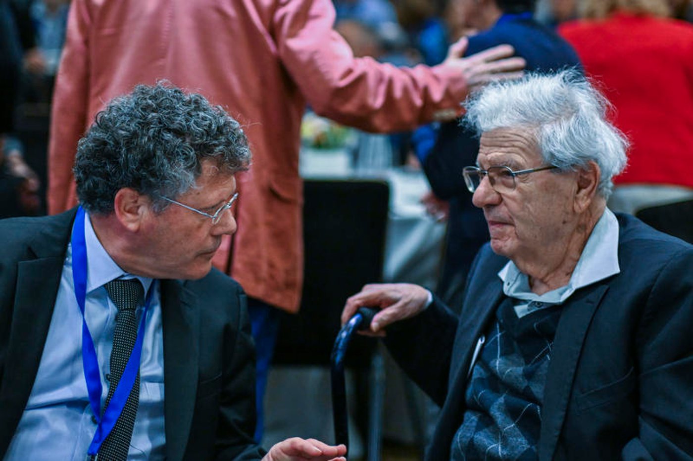 יצחק עמית עם השופט אהרן ברק