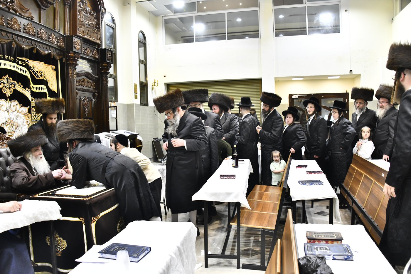 כינוס חסידי קרעטשניף י-ם בחוה"מ פסח