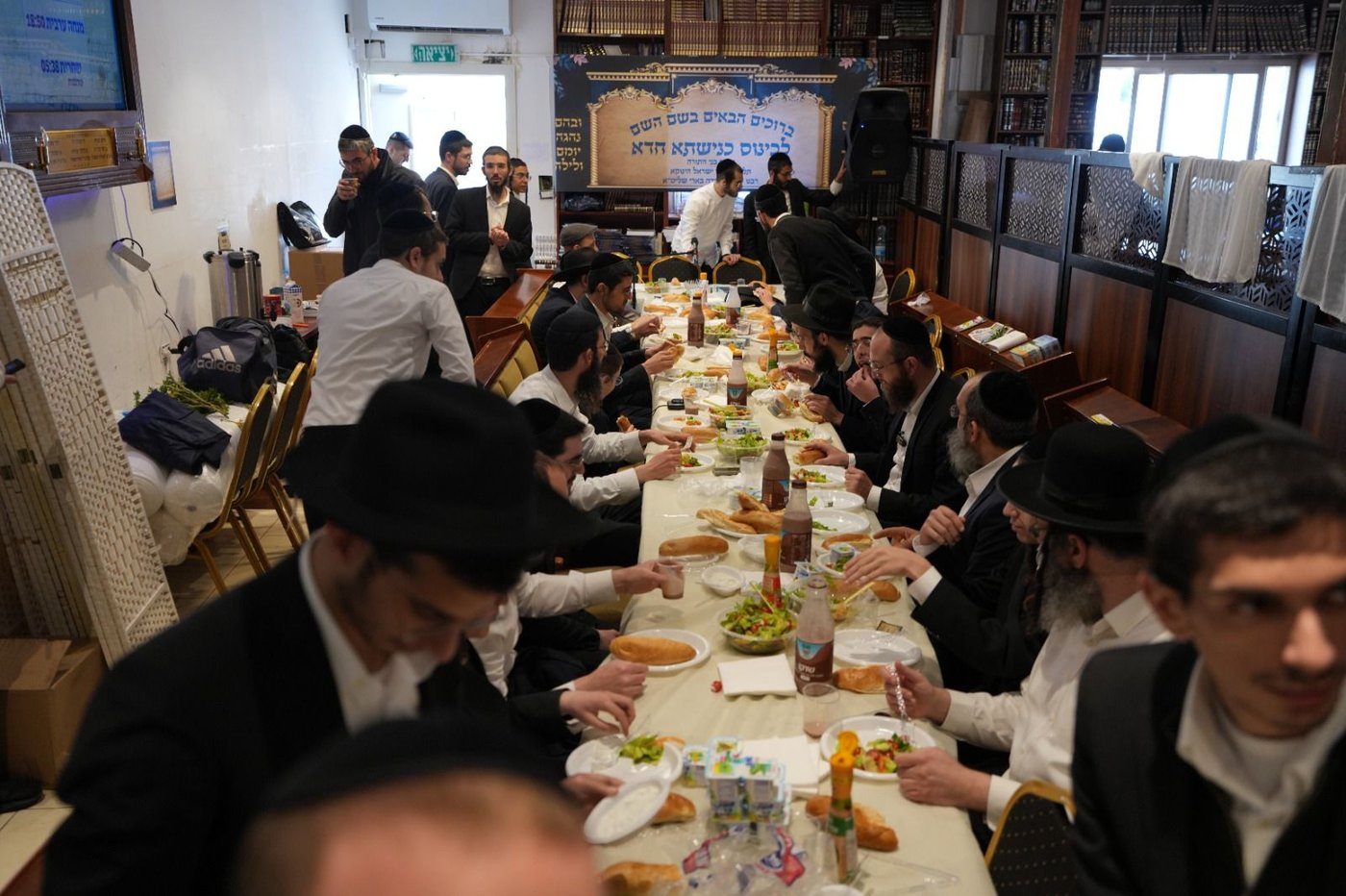 הינוקא עם האברכים