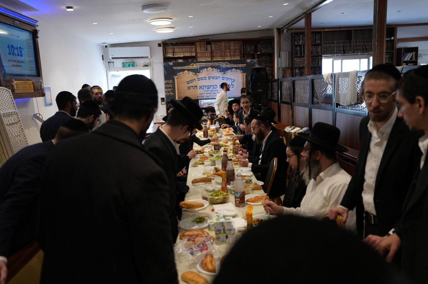 הינוקא עם האברכים