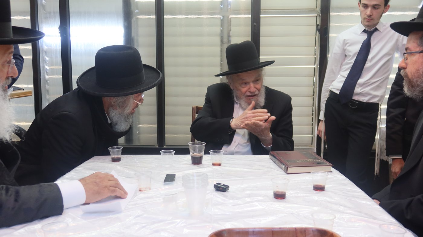 חג הפסח אצל הגרמ"ה הירש