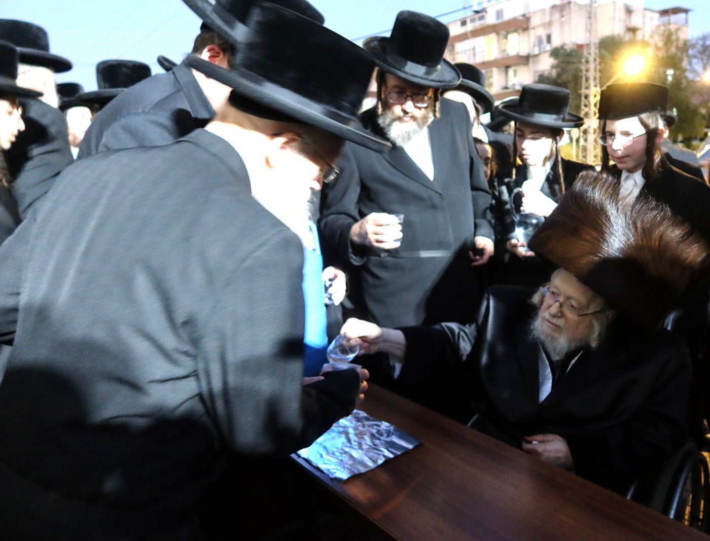 חג הפסח בחצה"ק קרעטשניף