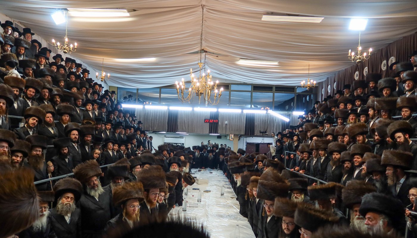 חג הפסח בחצה"ק קרעטשניף