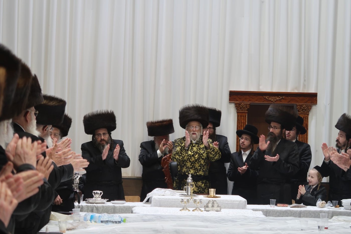 חג הפסח בחצה"ק סערט ויז'ניץ