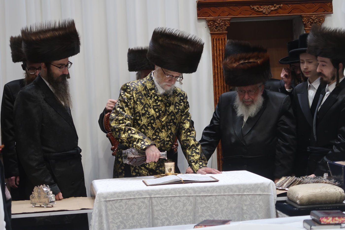 חג הפסח בחצה"ק סערט ויז'ניץ