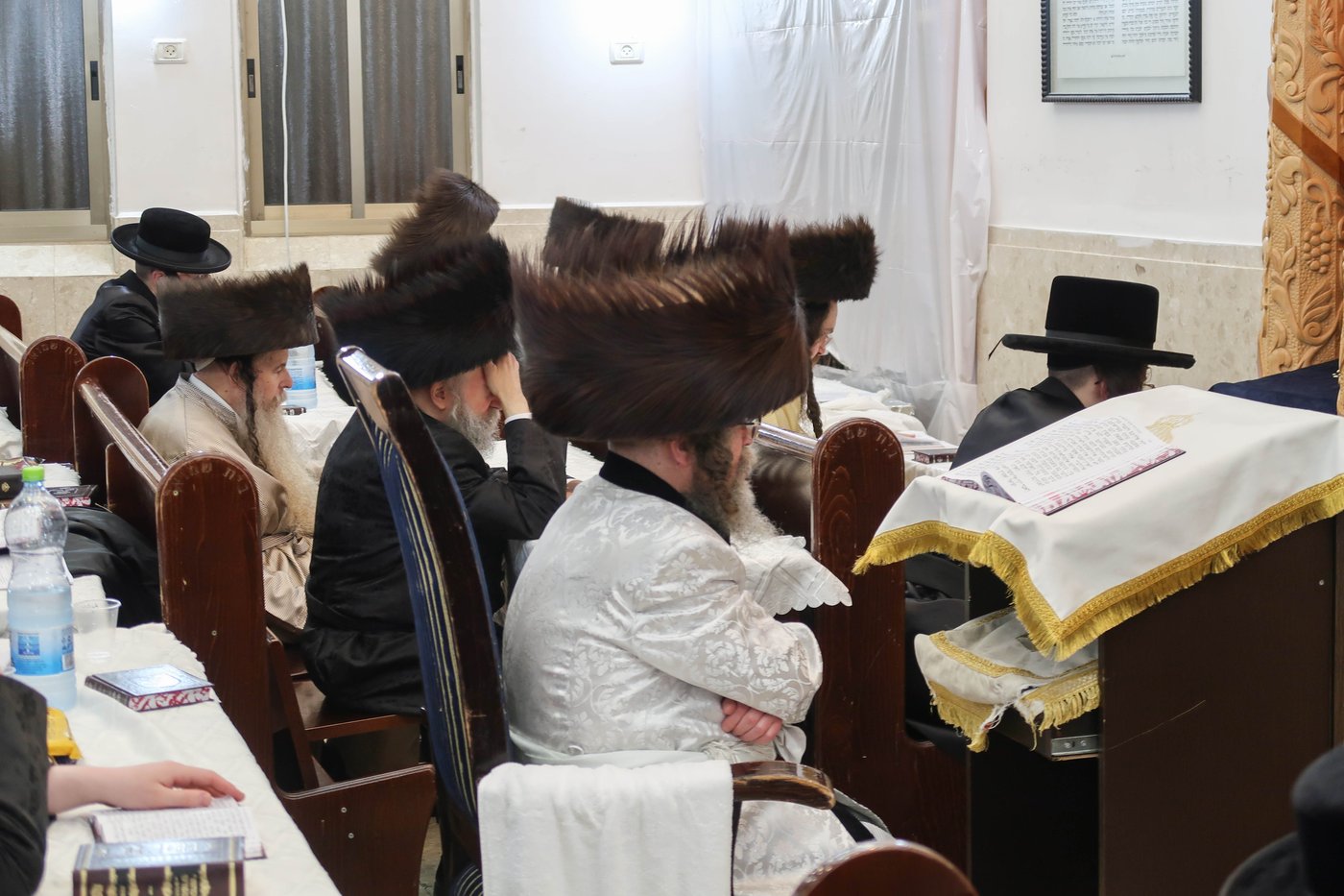 חג הפסח בחצה"ק קרעטשניף סיגעט