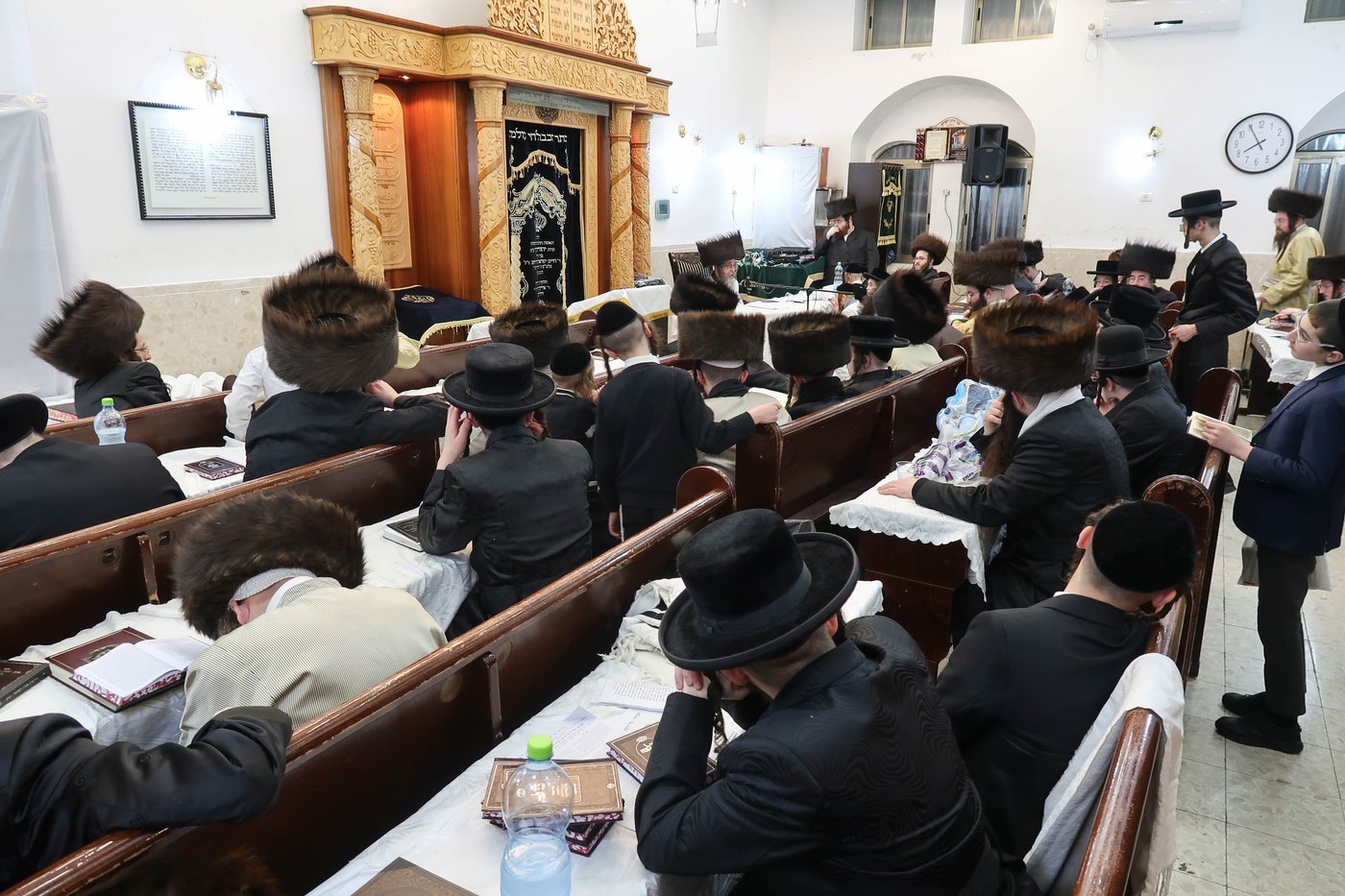 חג הפסח בחצה"ק קרעטשניף סיגעט