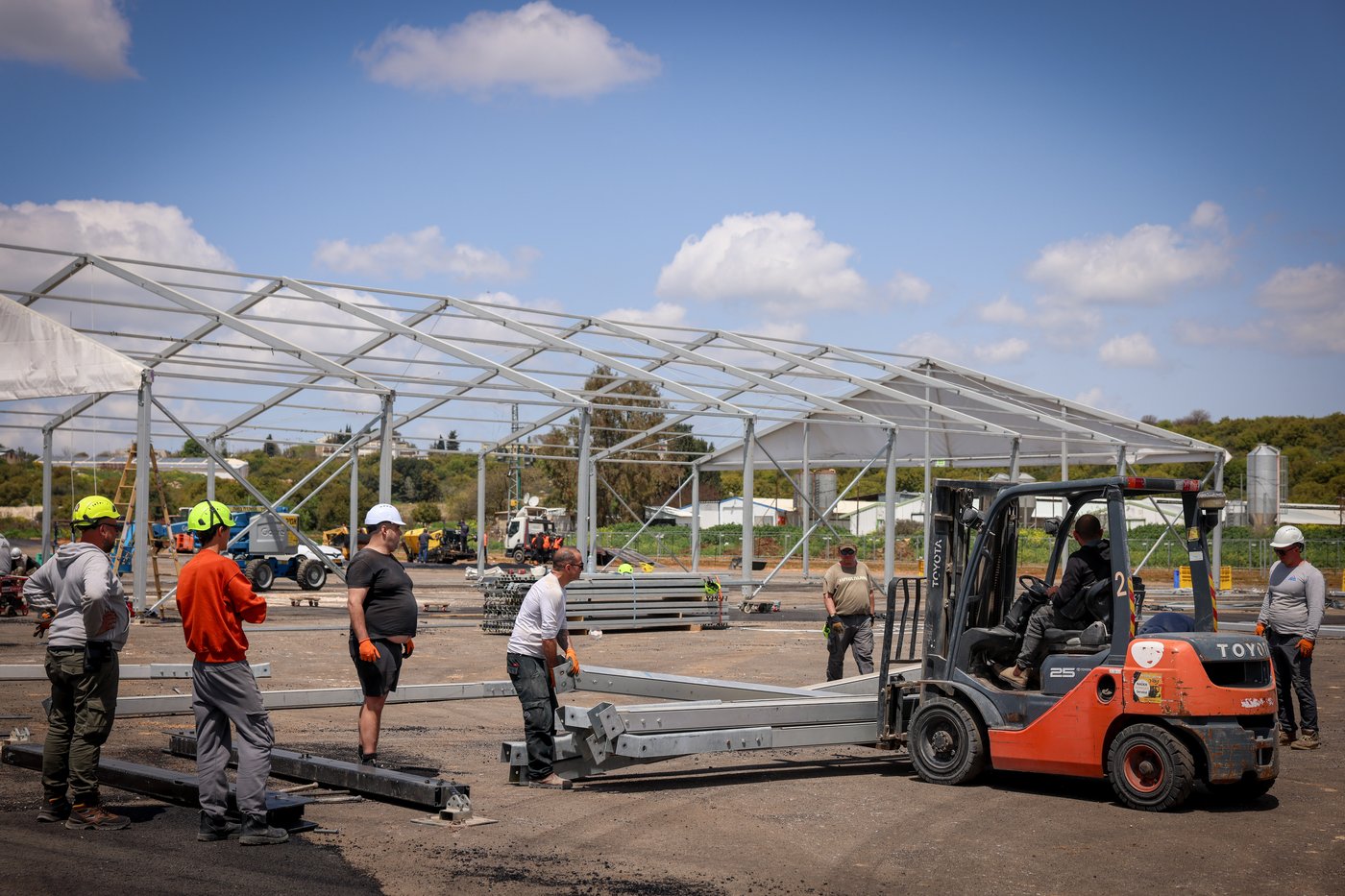 העבודות במתחם 89 במירון לקראת ל"ג בעומר