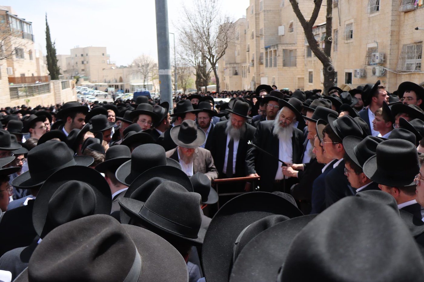 מסע הלוויית הבחור יששכר דב שפיגל ז"ל