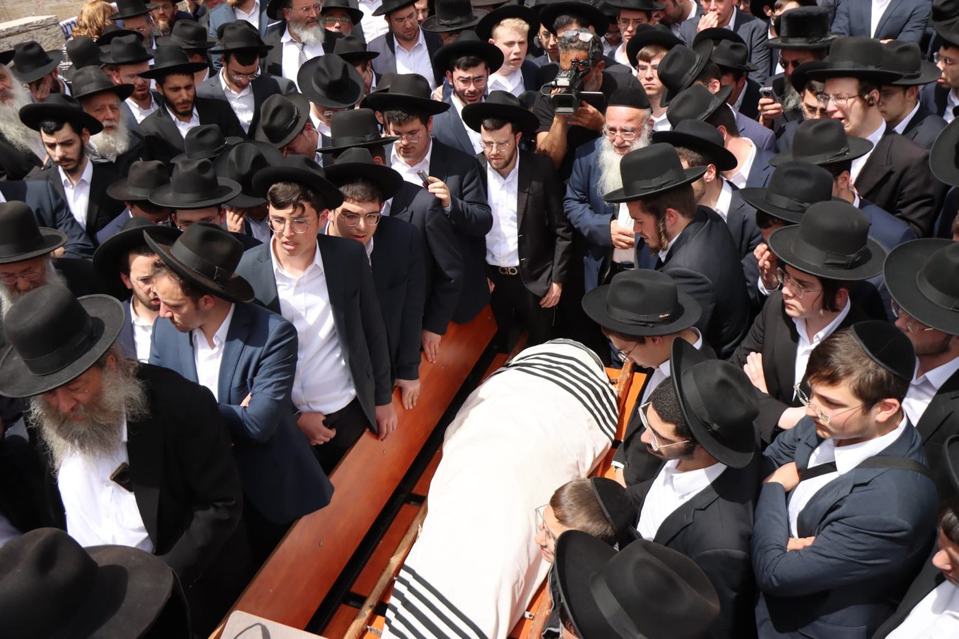 מסע הלוויית הבחור יששכר דב שפיגל ז"ל