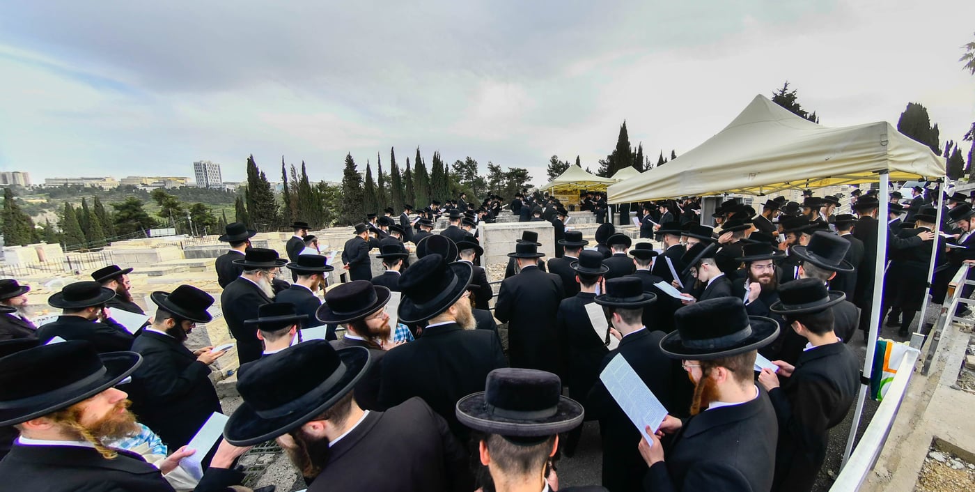 הילולא קדישא בפינסק קארלין