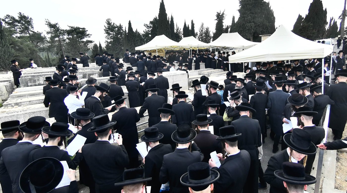 הילולא קדישא בפינסק קארלין