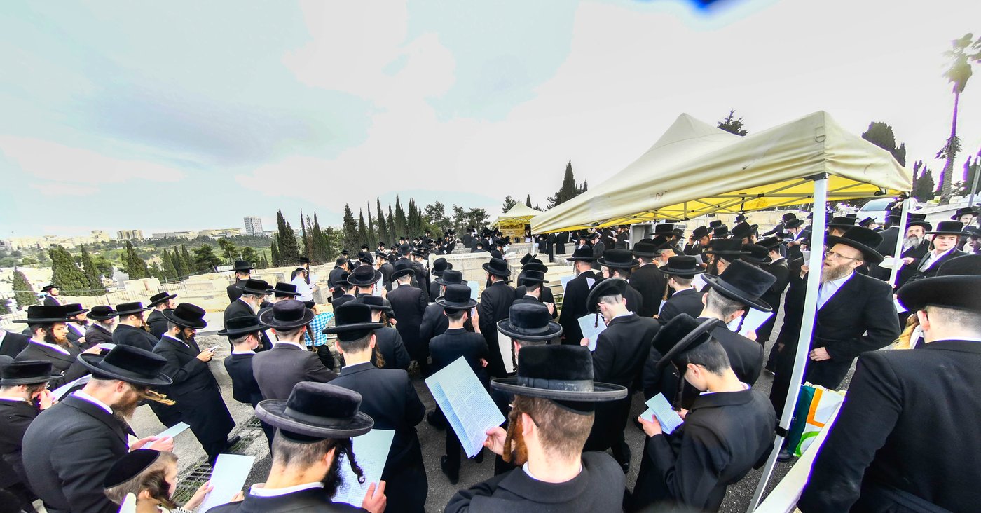 הילולא קדישא בפינסק קארלין