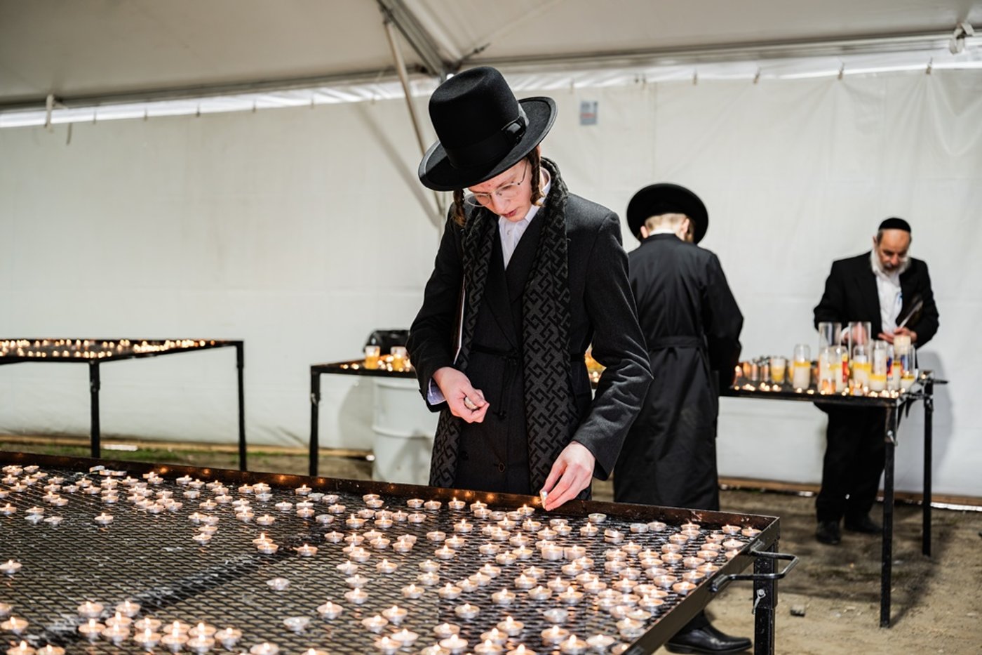 המונים בעליה לציון ביומא דהילולא